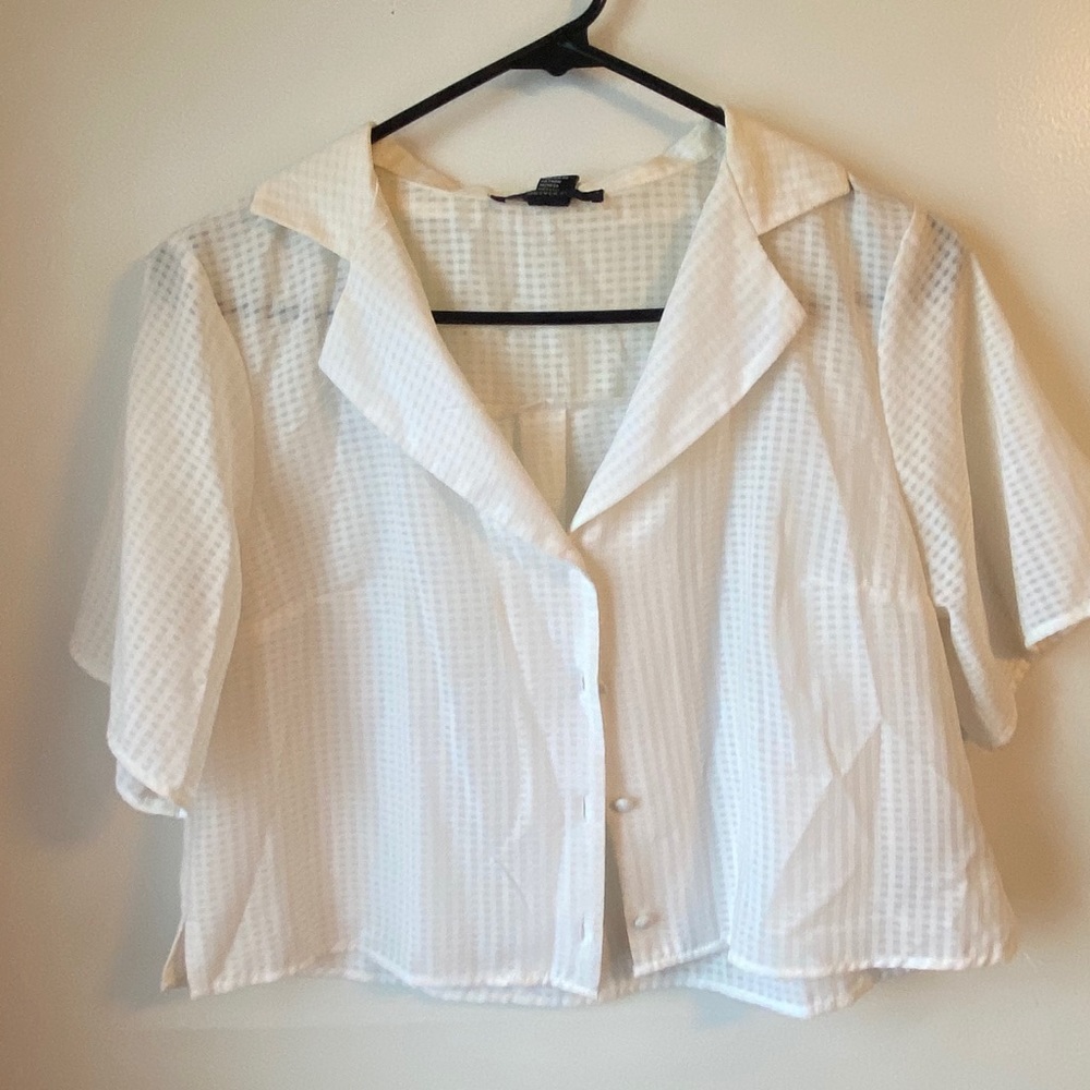 Crop white shirt